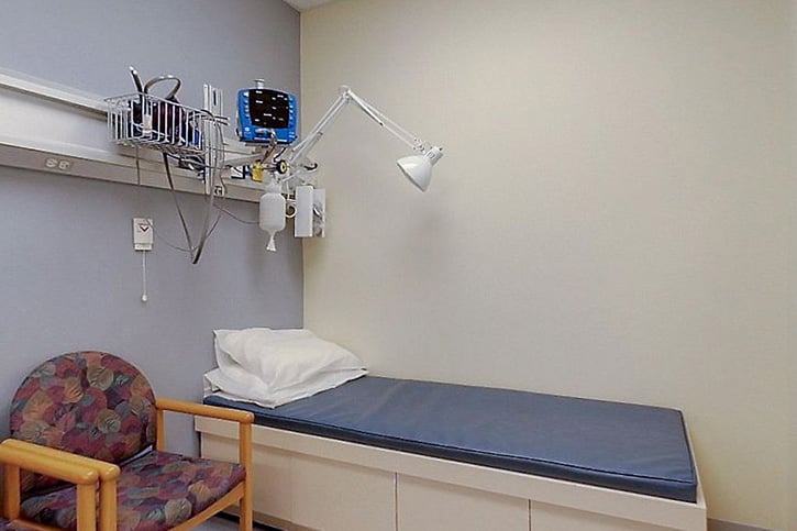 Patient recovery room at the Waterloo oral surgery office